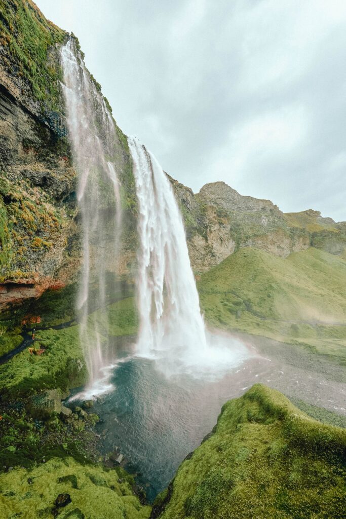 Your Epic 1-Week Travel Itinerary To Visit Iceland - Hand Luggage Only